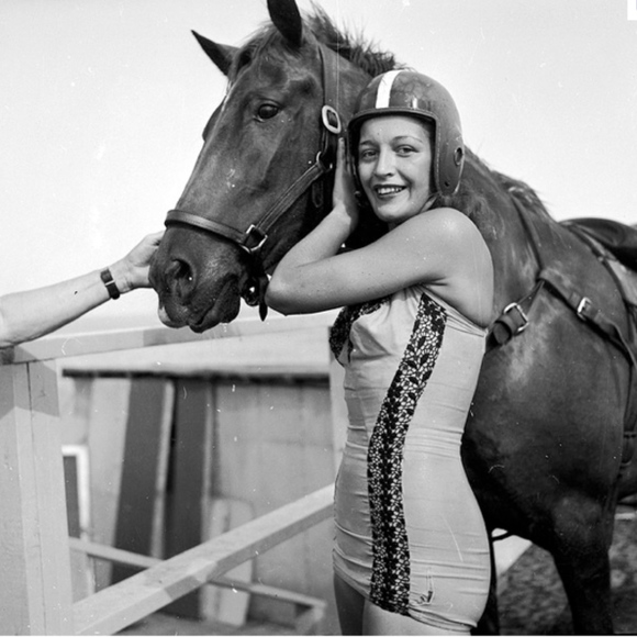 Meet your Posher, Cristalle - Picture 2 of 2